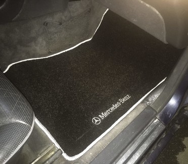 Ворсовые коврики на Mercedes E (W210) 1995 - 2002 в Хабаровске Ворсовые коврики на Mercedes E (W210) 1995 - 2002 в Хабаровске