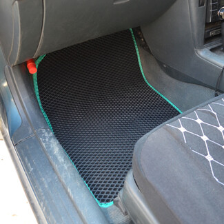 Коврики на Toyota Cynos (L50) 1995&nbsp;-&nbsp;1999 в Хабаровске