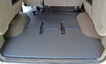 Ворсовые коврики на Mitsubishi Delica 4 1994&nbsp;-&nbsp;2007 в Хабаровске