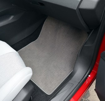 Коврики на Peugeot 3008 II 2016&nbsp;-&nbsp;2026 в Хабаровске