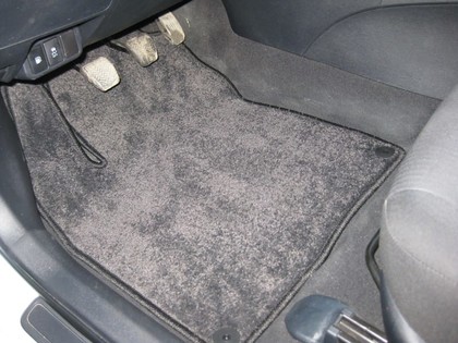 Коврики на Toyota Avensis III 2009 - 2018 в Хабаровске Коврики на Toyota Avensis III 2009 - 2018 в Хабаровске