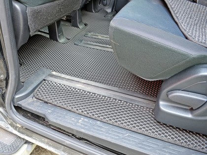 Ворсовые коврики на Toyota Noah (R80) 2014&nbsp;-&nbsp;2021 в Хабаровске