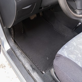 Коврики на Toyota Corolla (E12) 2000&nbsp;-&nbsp;2007 в Хабаровске