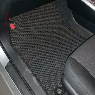 Ворсовые коврики на Toyota Corolla Fielder (E16) 2й рестайлинг 2017&nbsp;-&nbsp;2026 в Хабаровске