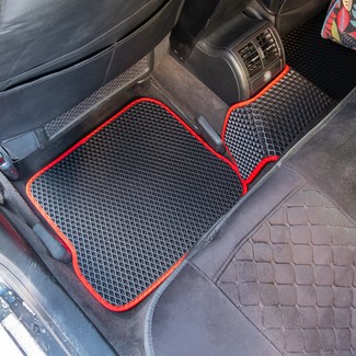 Коврики на Audi A6 Allroad quattro (C5) 2000&nbsp;-&nbsp;2006 в Хабаровске