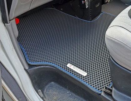 Ворсовые коврики на Mitsubishi Delica 4 1994&nbsp;-&nbsp;2007 в Хабаровске